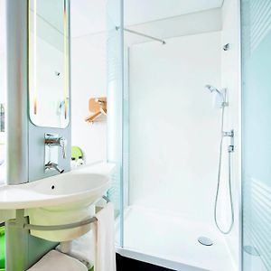 Kamar kembar standard